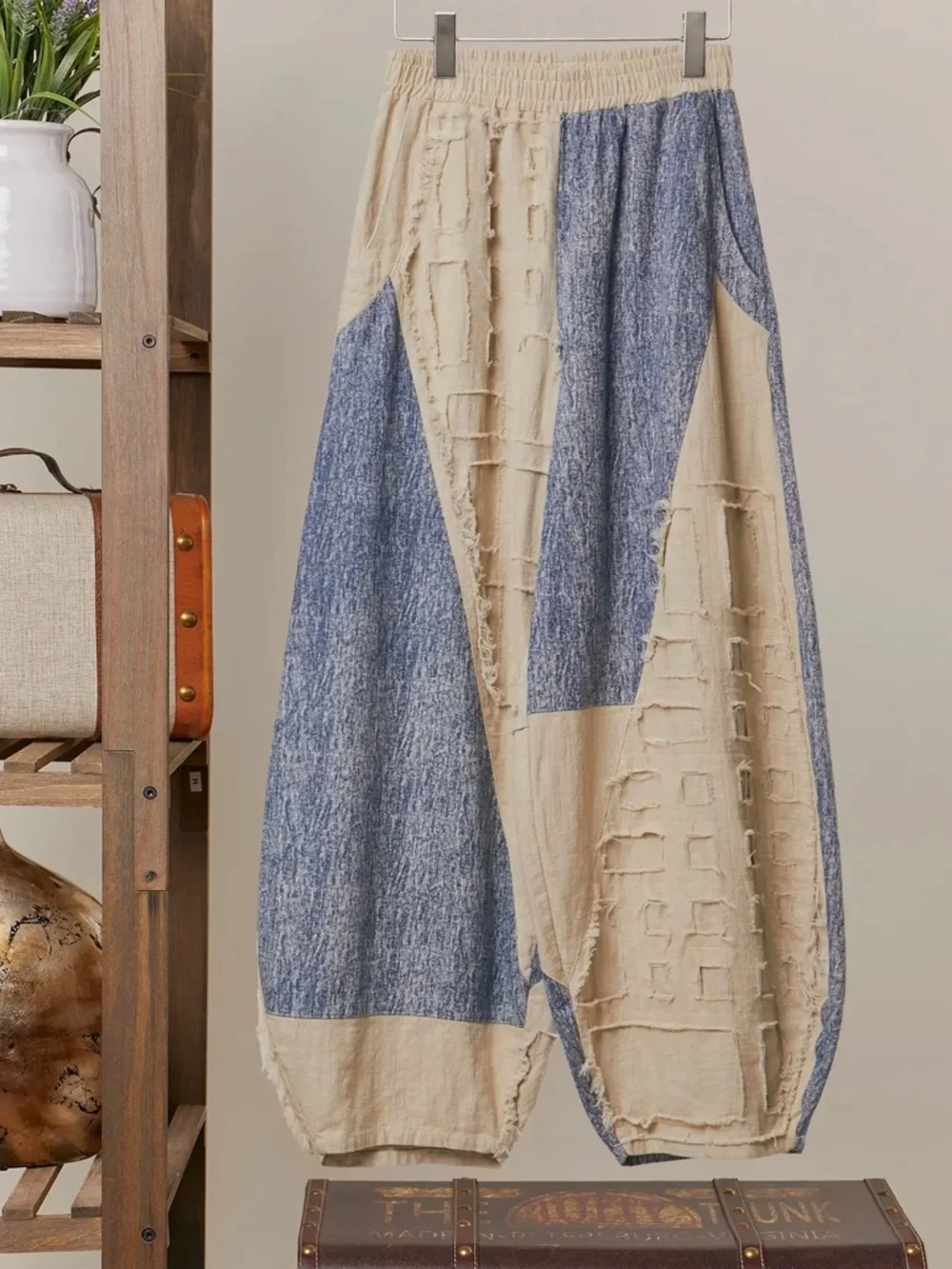 🌟SALE🌟Textured Grid Patch Balloon Pants - Picture 5 of 6